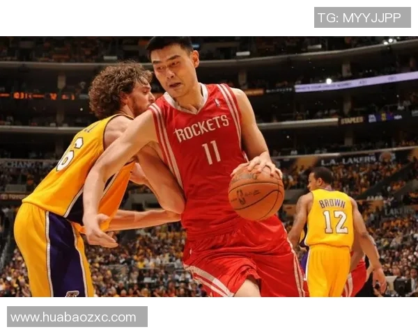 姚明与加索尔身高对比分析及其在篮球历史中的影响 姚明与加索尔身高对比分析及其在篮球历史中的影响