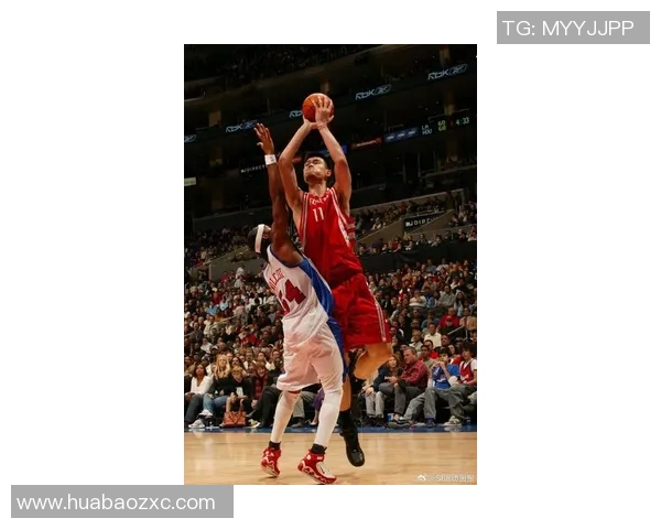 乔治与姚明首次相遇的精彩瞬间与篮球梦想的交汇 乔治与姚明首次相遇的精彩瞬间与篮球梦想的交汇